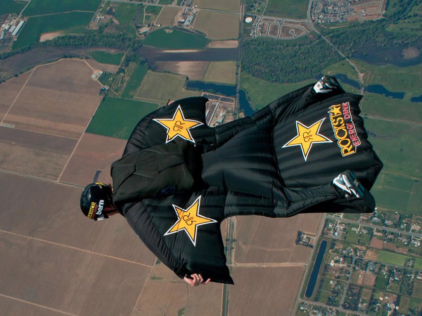 Erik Roner Passes Away in Skydiving Accident