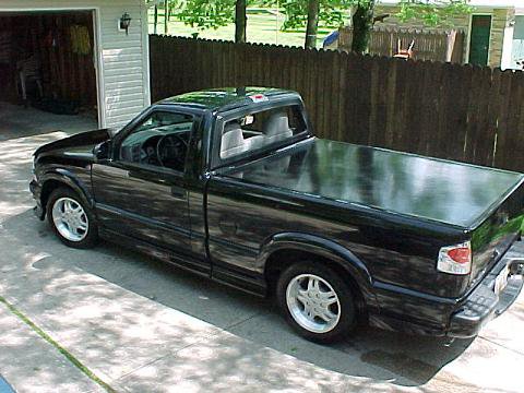 my cool s10 since you guys are posting truck pictures