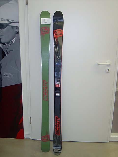 how sick do these skis look..