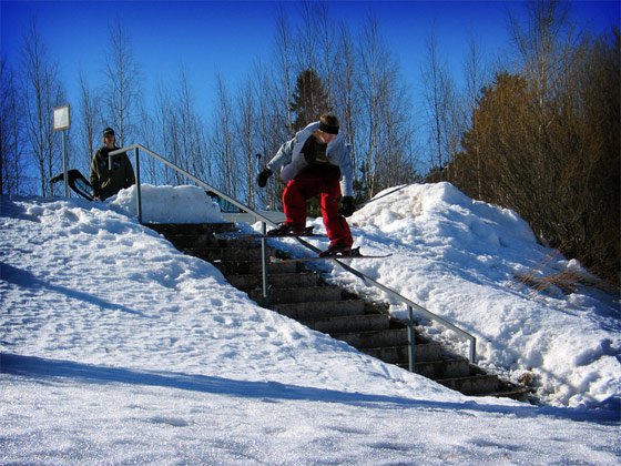 Unnatural railslide on handrail