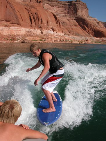 Wakesurfing