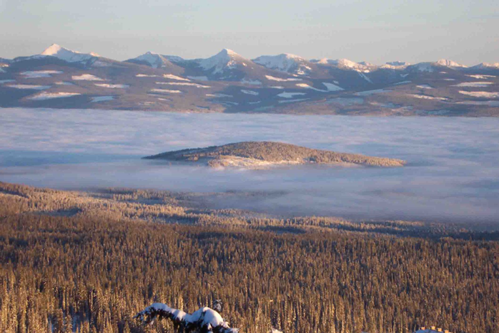 nice scenery ... island of fog