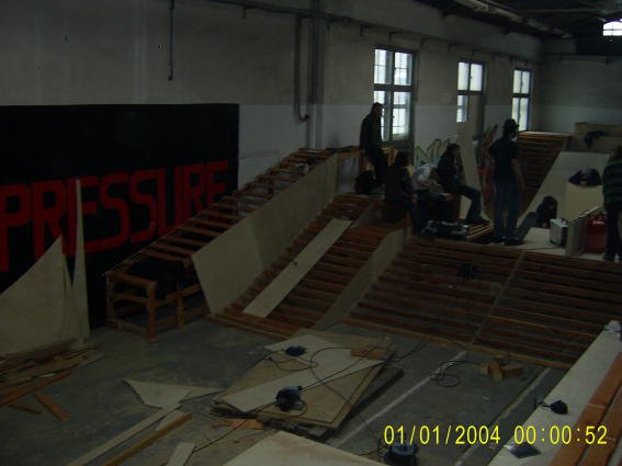 neue halle!2