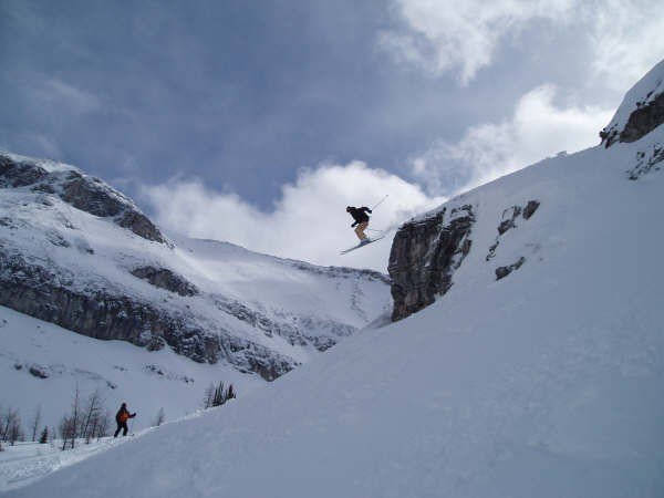 Droppin a cliff at the bottom of the Dive