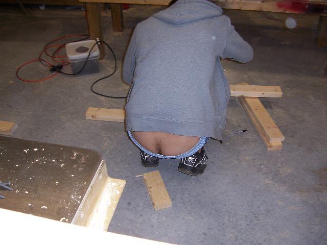 Check out the hot ass while workin on the new box