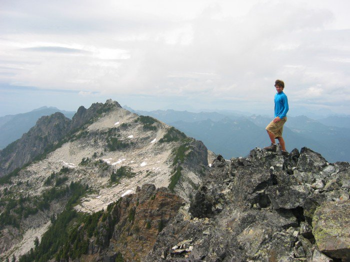 Me Summit of Gunn Peak, Gunshy in background