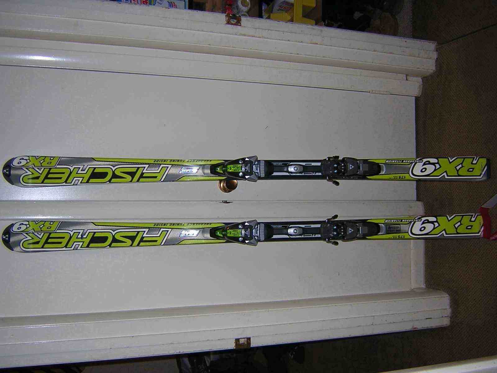 My Daddy's new skis