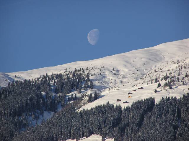 moon on day