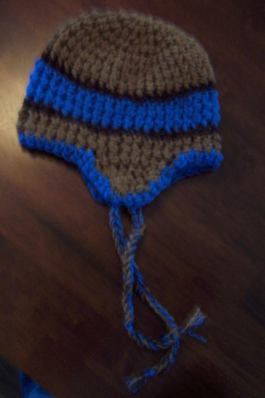 browns with blue hat