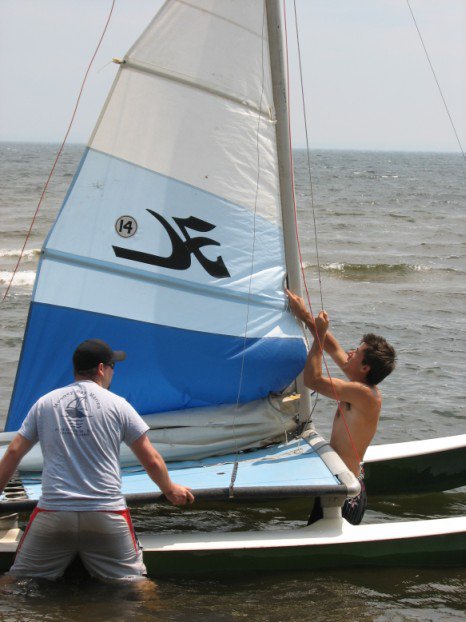 Raising the sail