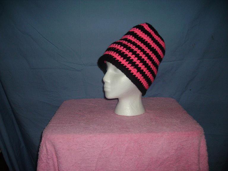 Black and pink dommer hat