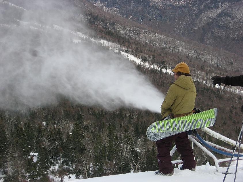 Keith rubs one off on Stowe