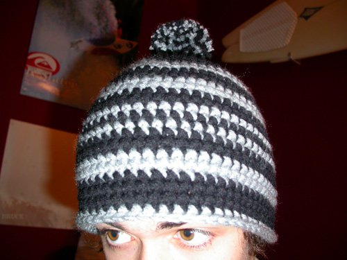 Black/gray hat (for customer)