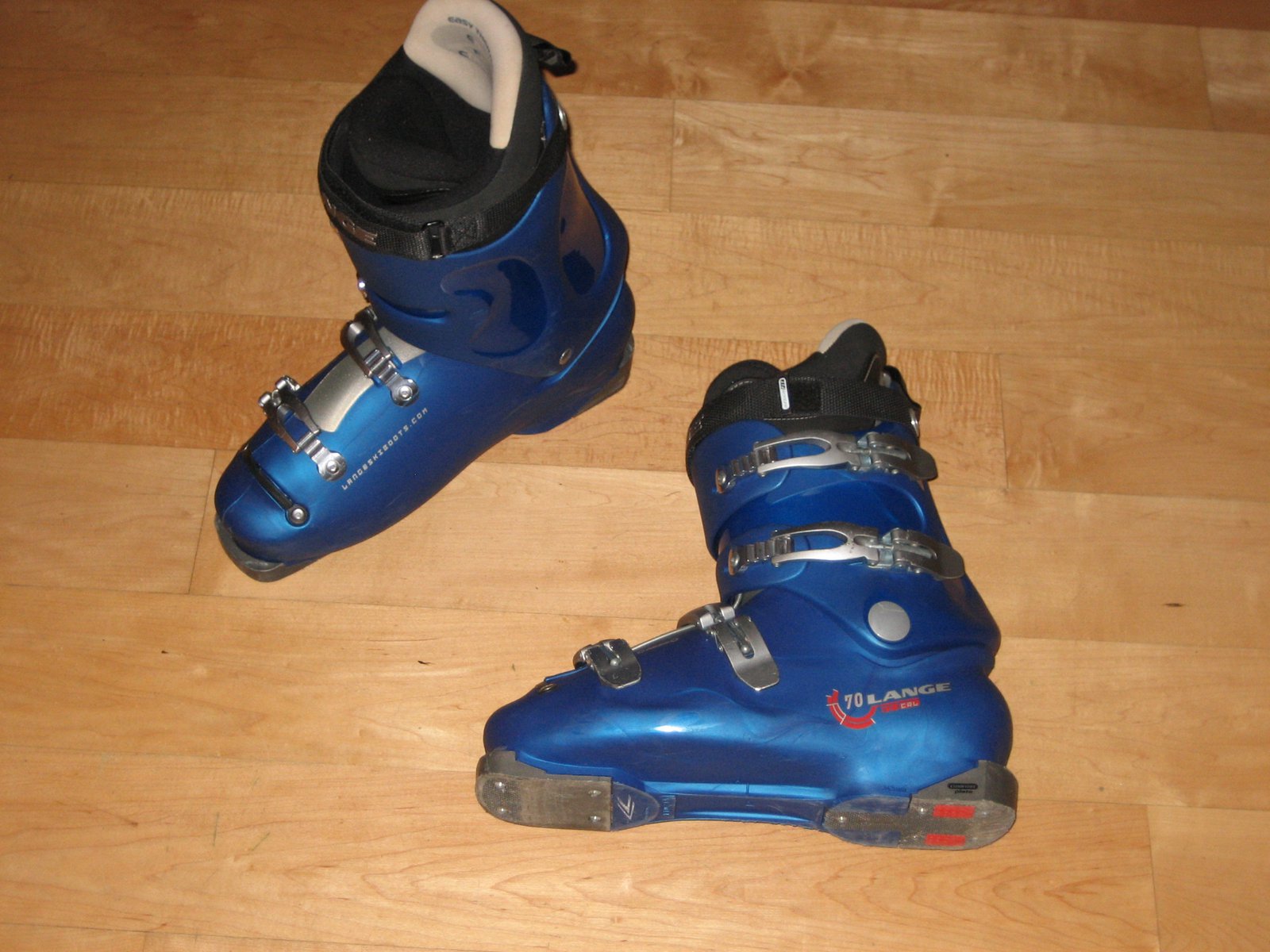 Lange 70 CRL ski boots