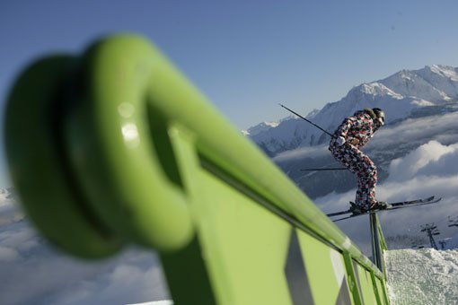 Double kink in laax