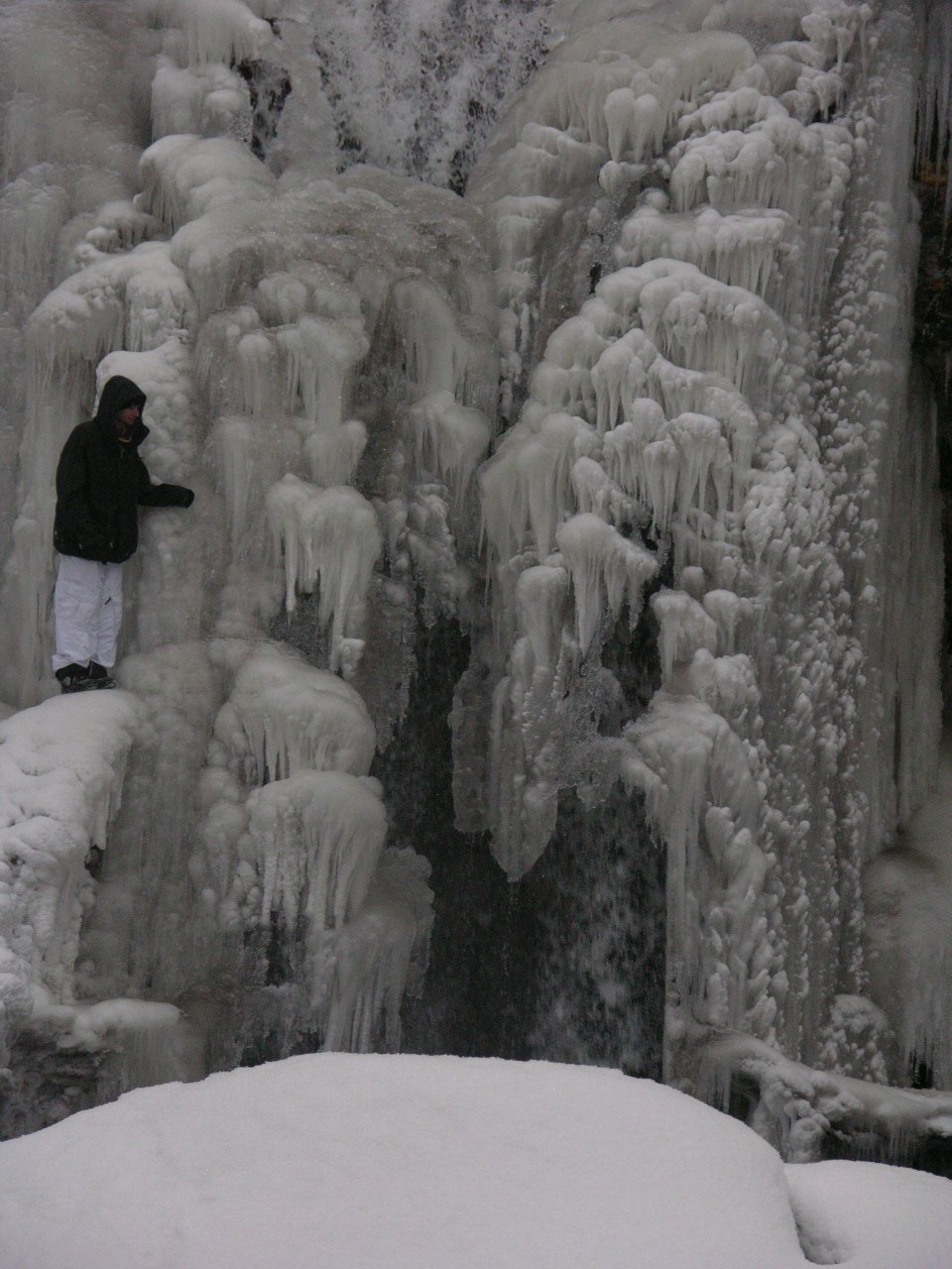 Frozen water falls