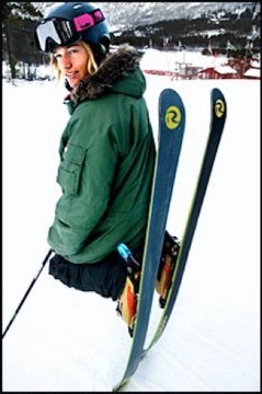 Andreas skiing