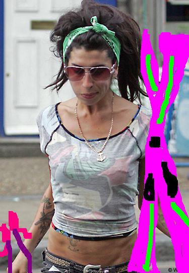 Spotted ! amy winehouse with skis !!!!