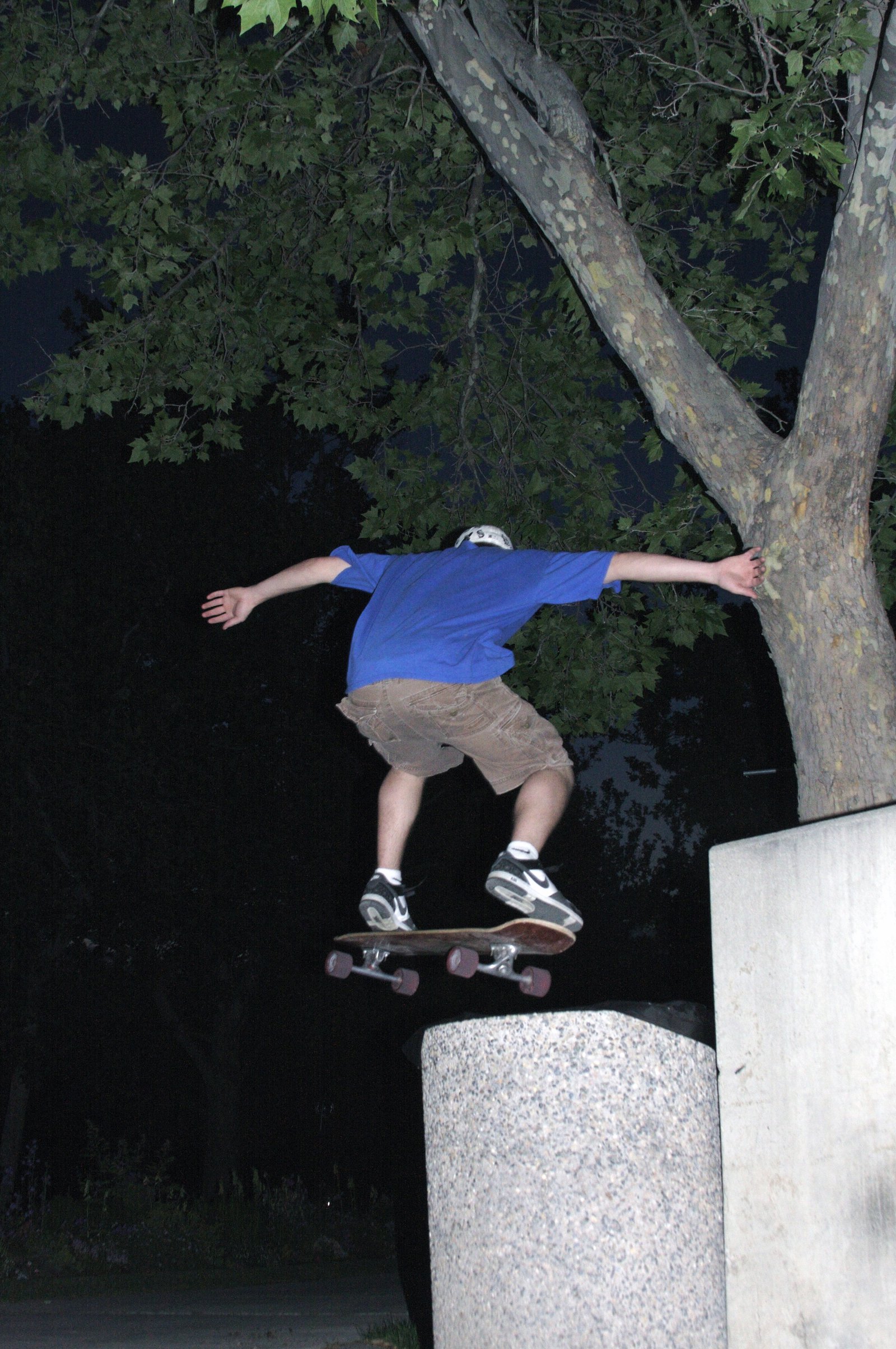 Luke boostin the ledge