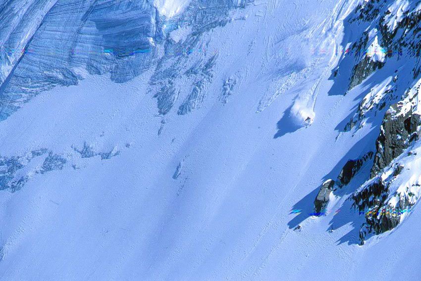 Flo Edenberger smoking the stubai glacier