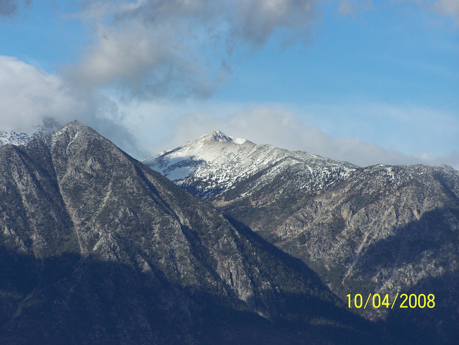 Sierra nevadas first snow of 08 october 3rd