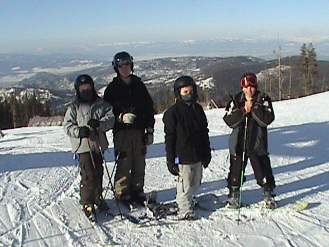 Family skiing