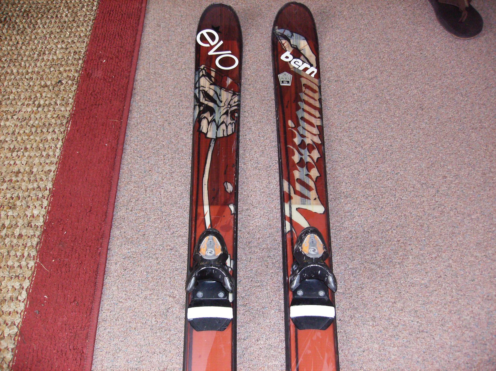 Skis