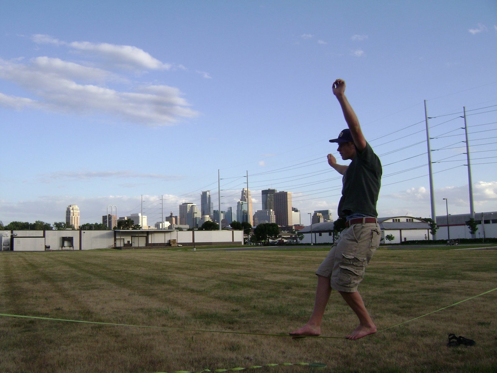 Minneapolis slackline