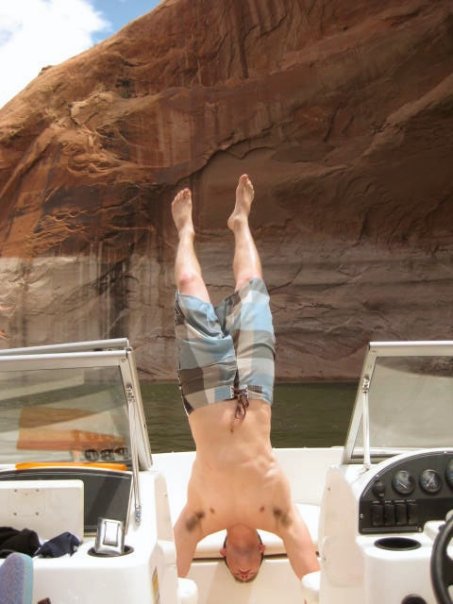 Boat Handstand