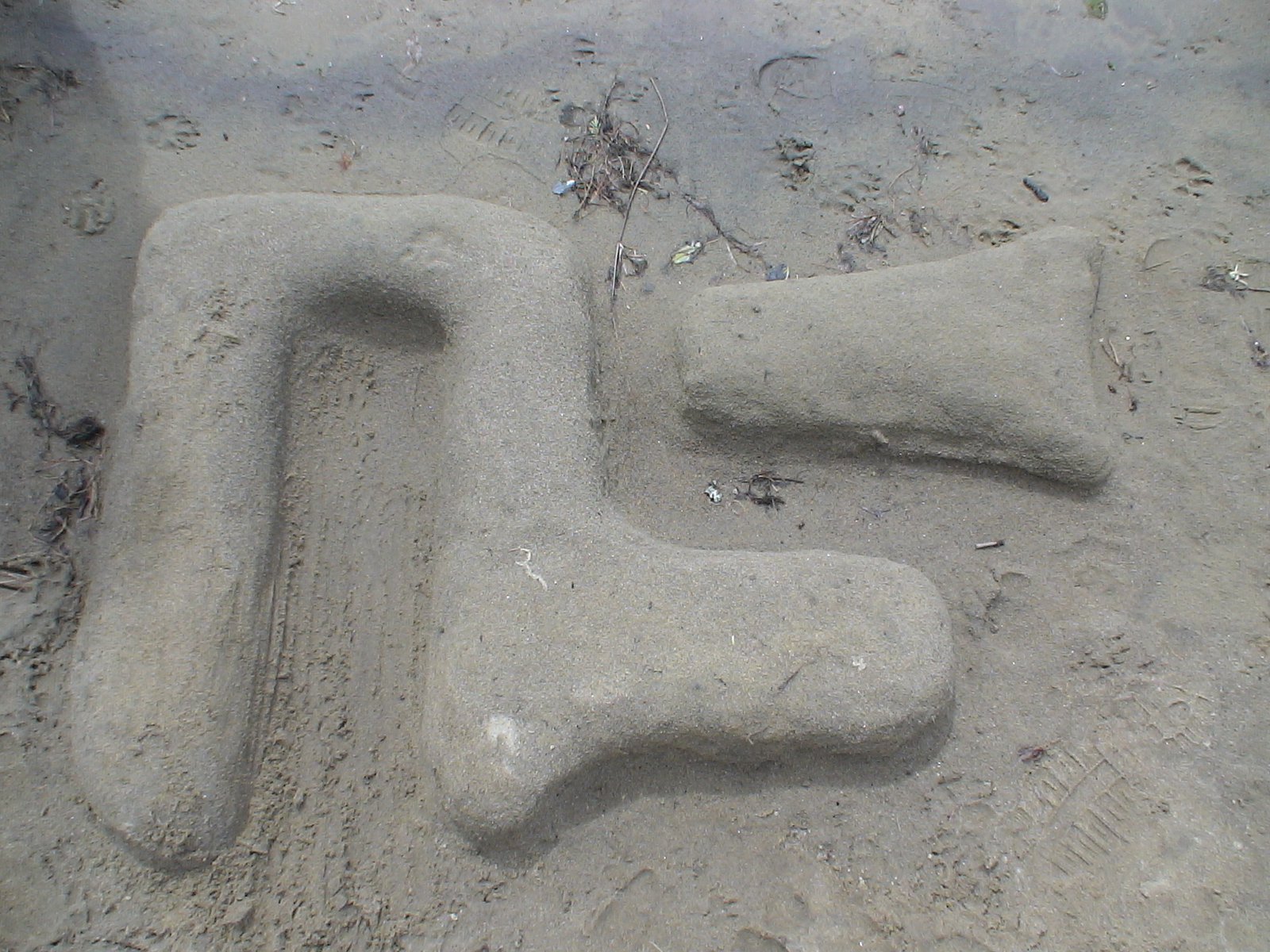 Ns logo on the beach