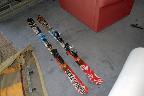 Skis for thread