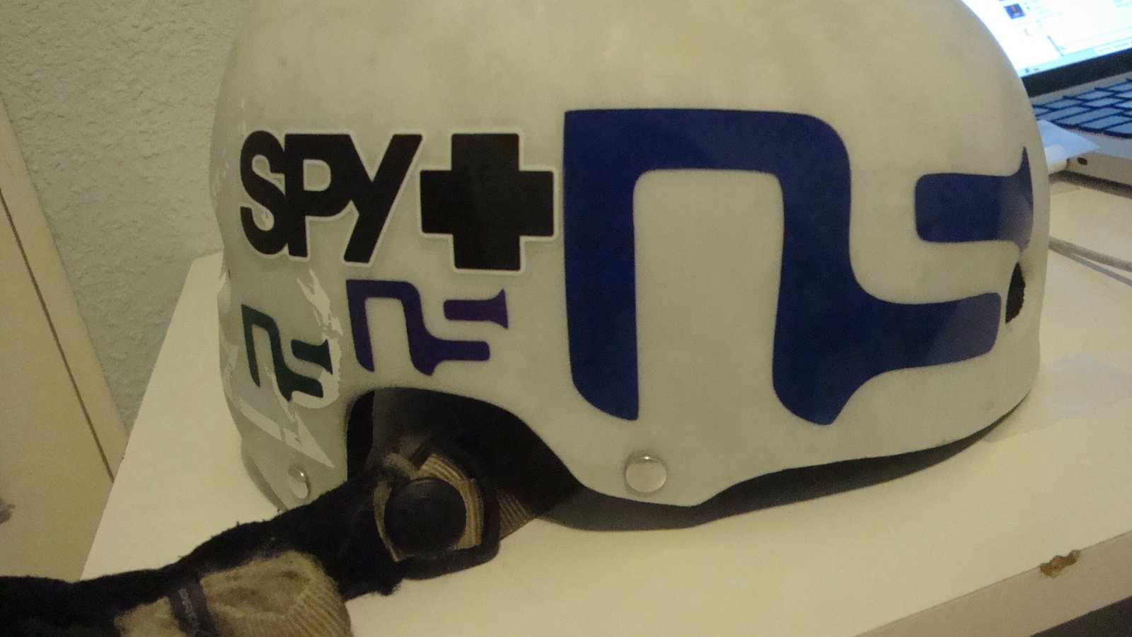 Helmet sticker Job