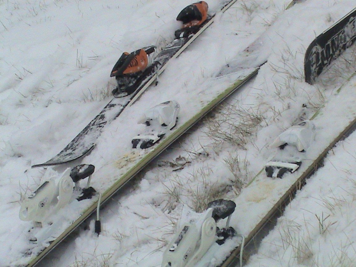 My skis are da ones u can see fo ralz