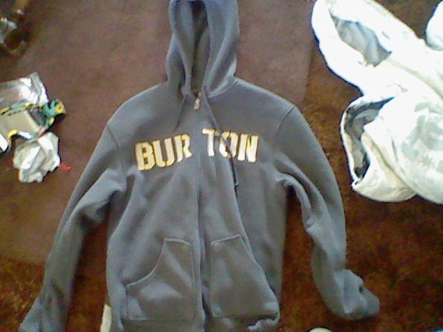 Burton sweater fs