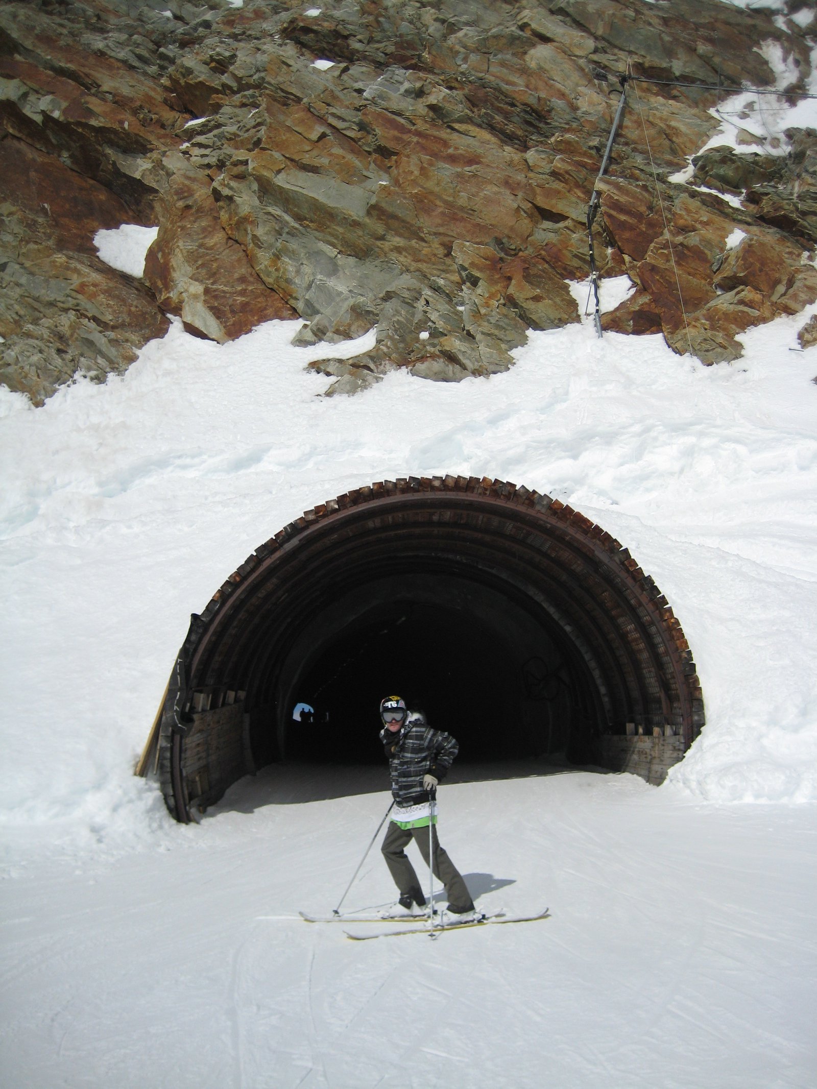 Ski Tunnel