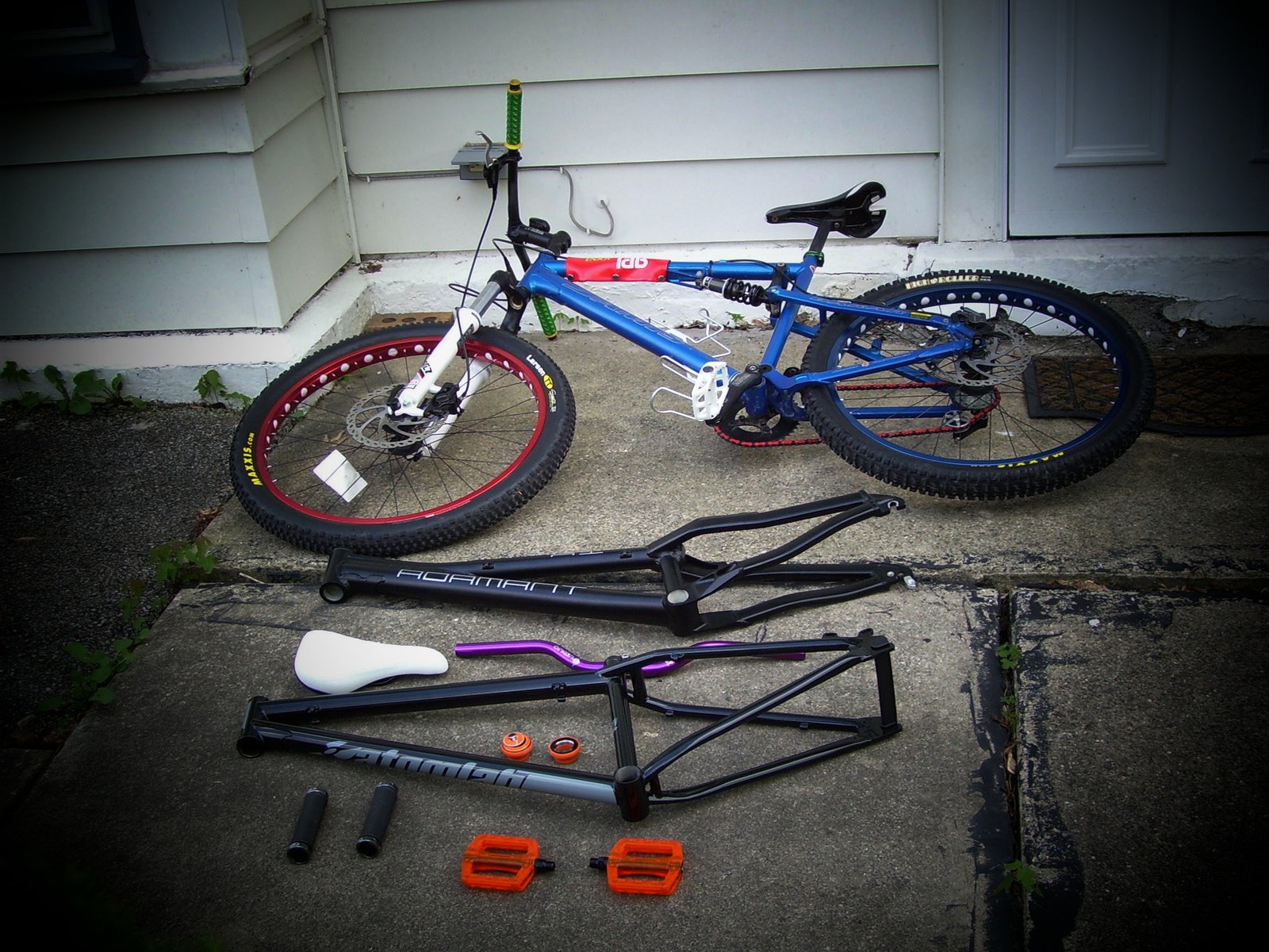 All my bike parts,not enough dividents to buy everything (progects)