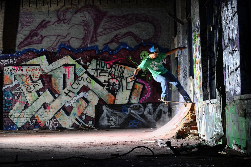 Skateboarding action with Mikael Ashorn