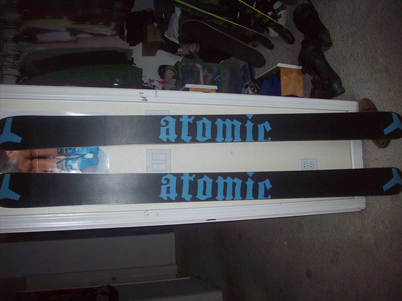 Atomic thug