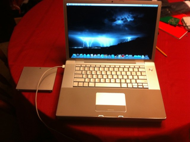 Macbook pro open