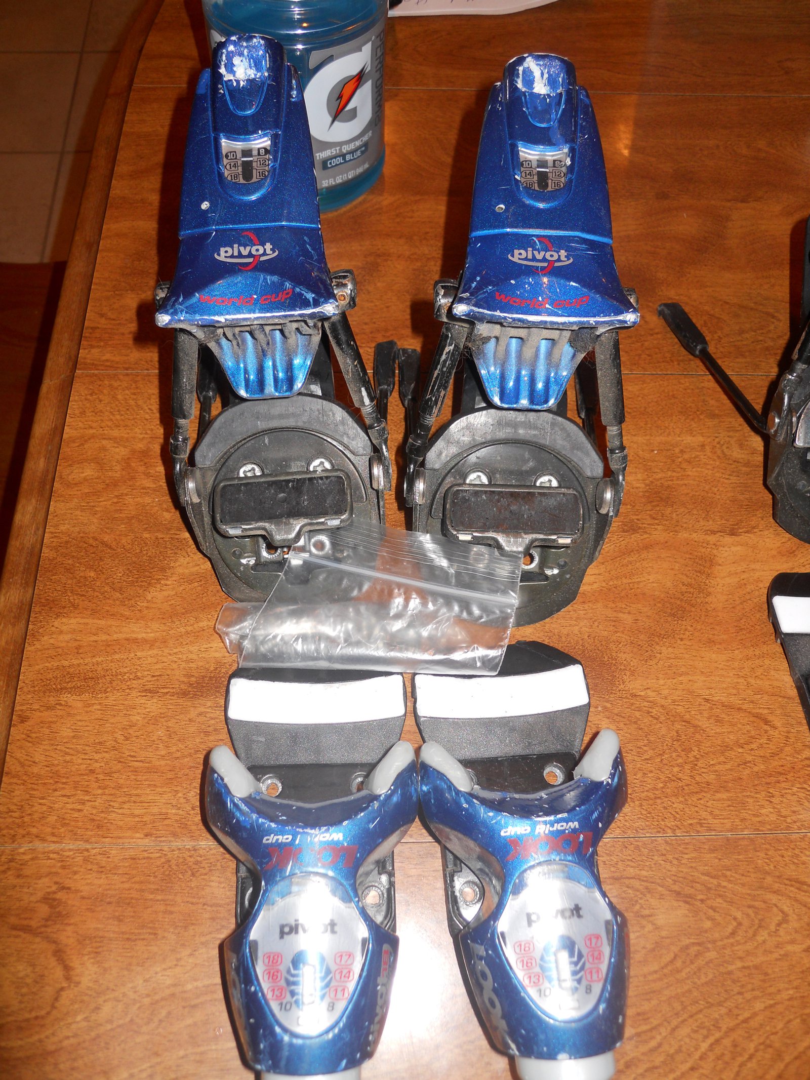 Pair 1 of p18 bindings