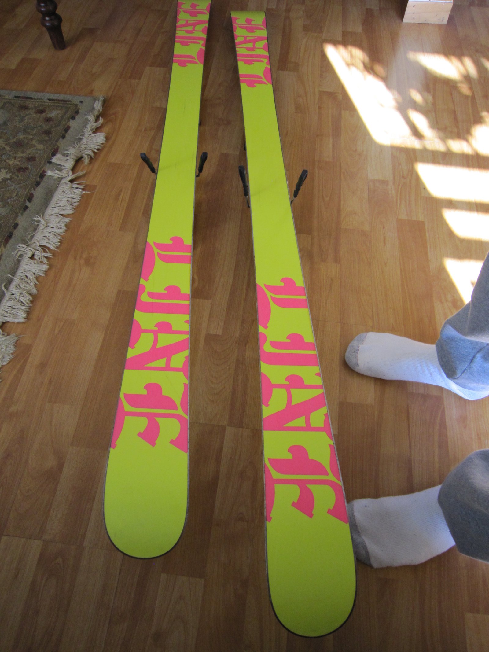 Skis