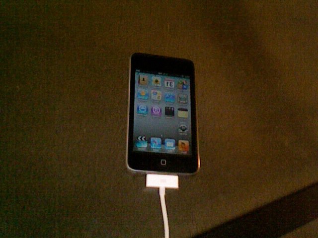 FS: Ipod Touch 3rd Generation used 32 gig