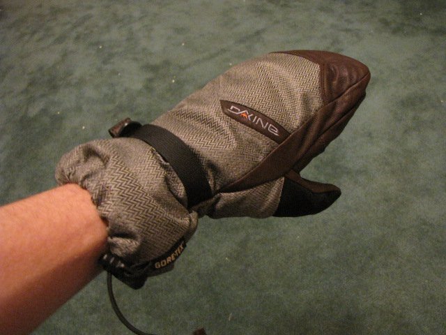 NEW Dakine mittons for sale!