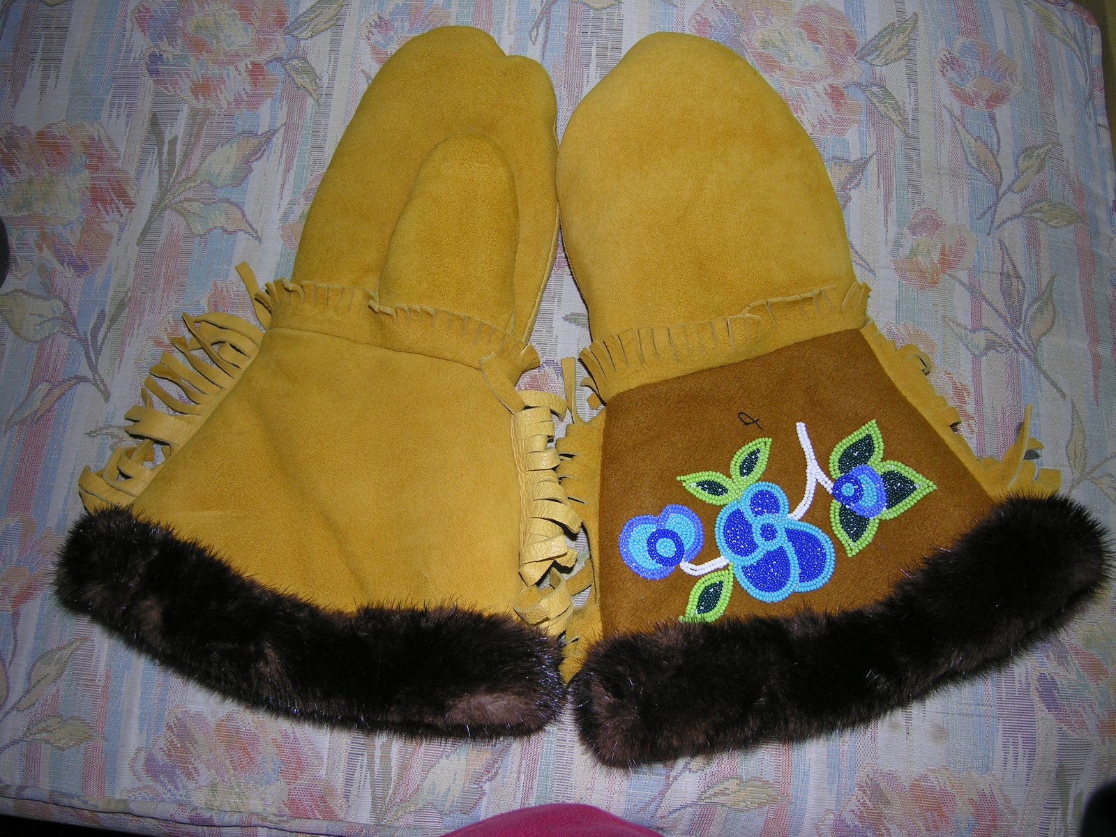 Sweet native mitts from the north