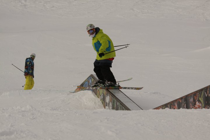 Skiing at schweitzer