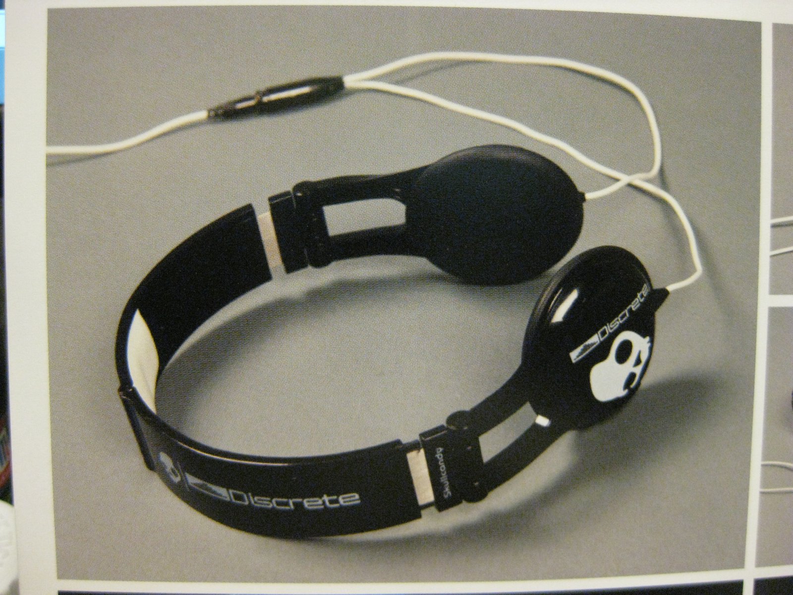 Discrete exclusive skullcandy model.