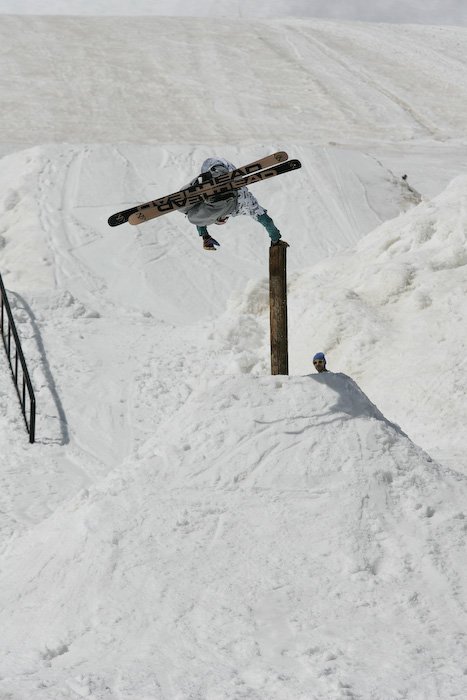 Hand plant cork 7