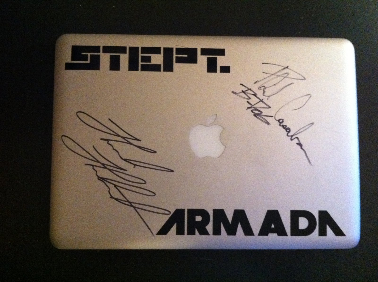 My Computer Signed by BDog and Edollo!