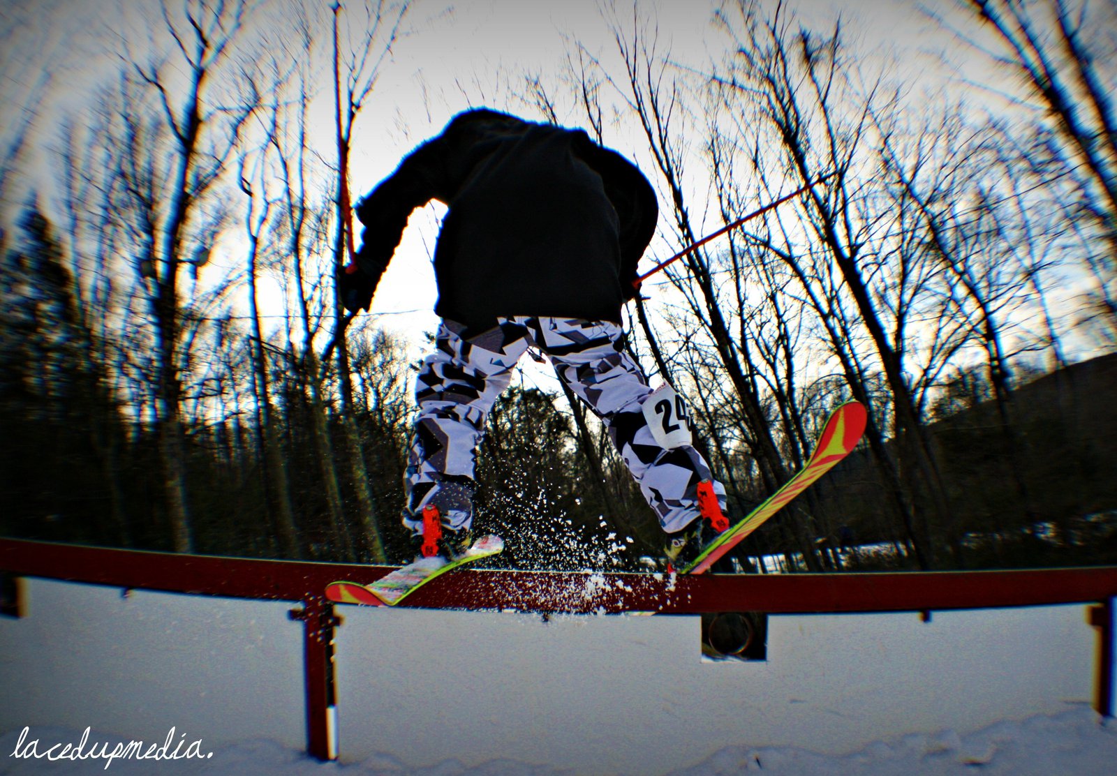 Laced Slope Style