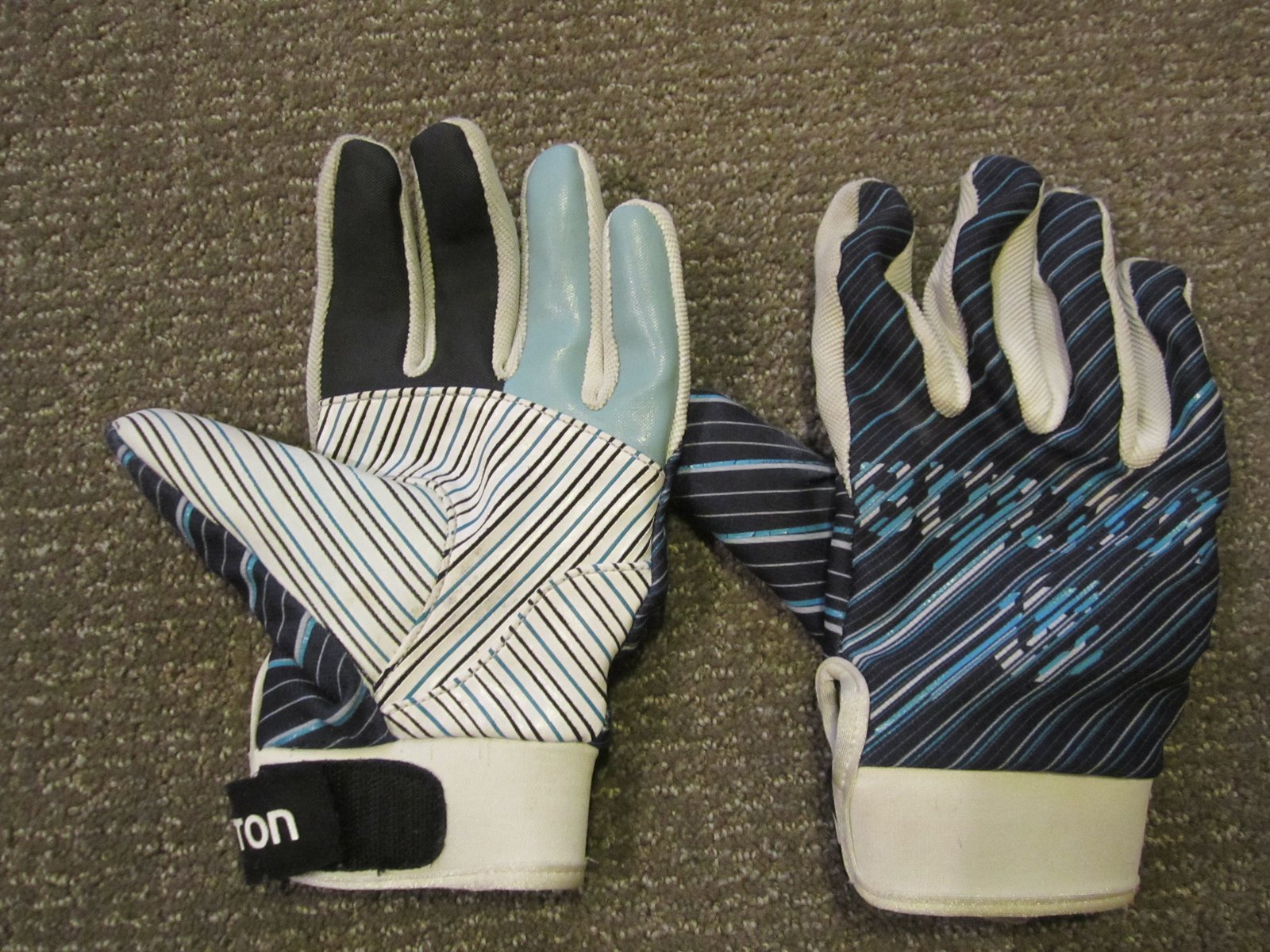 Burton park gloves